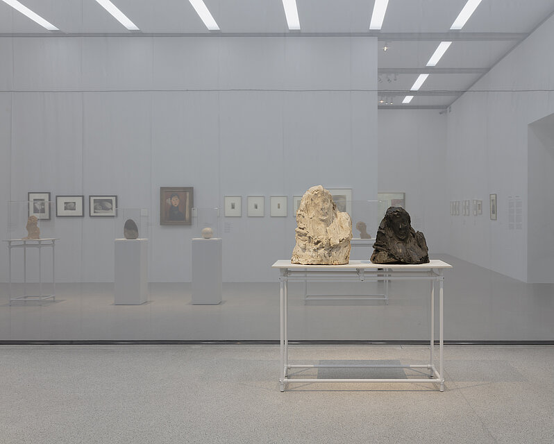 [Translate to English:] Ausstellungsansicht Medardo Rosso. Die Erfindung der modernen Skulptur